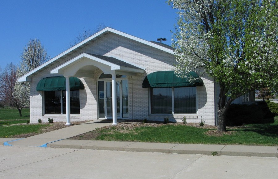 Front entrance of Springfield dental office