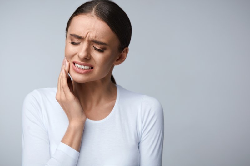 Woman with toothache